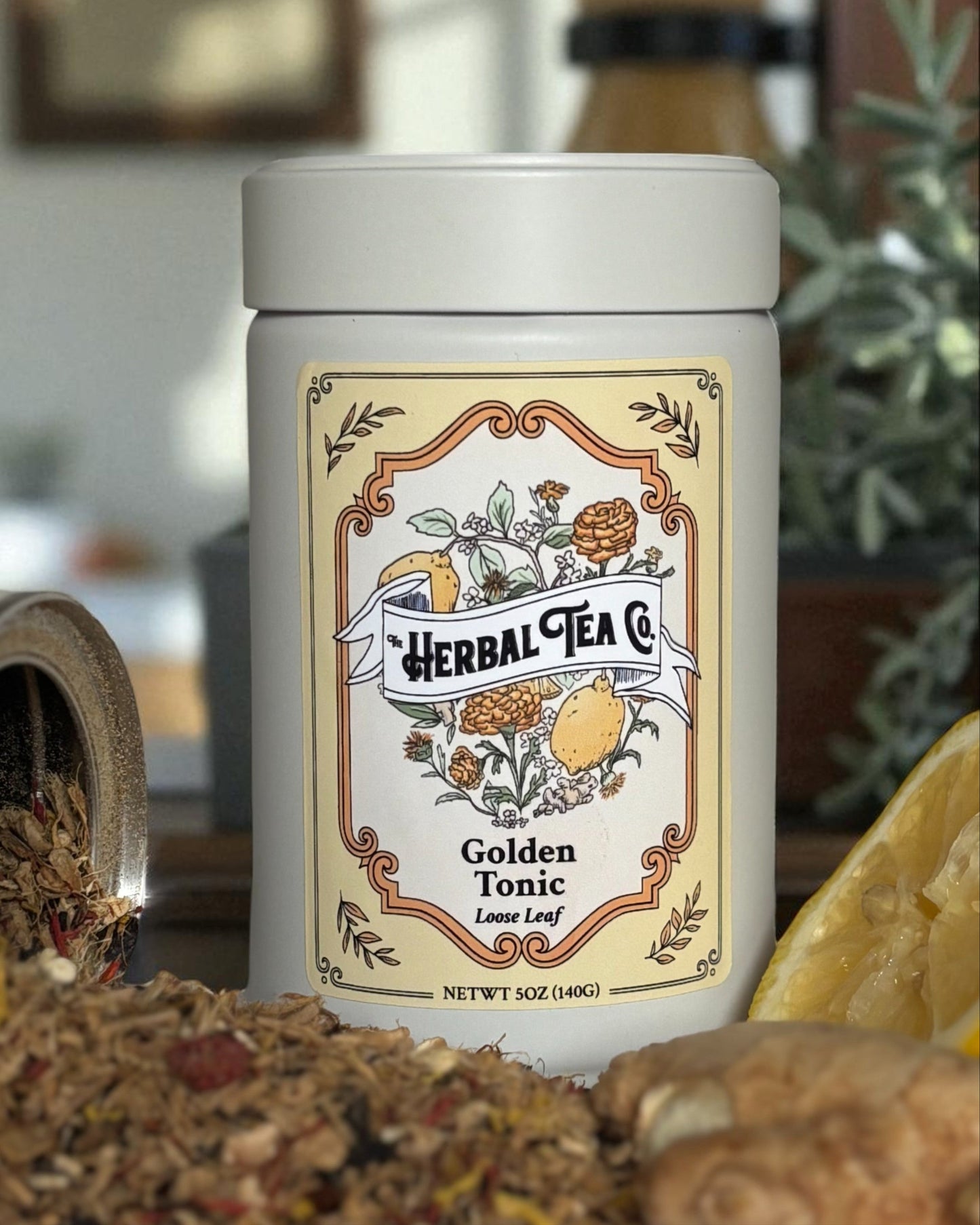 Goldener Zitrus-Tonic